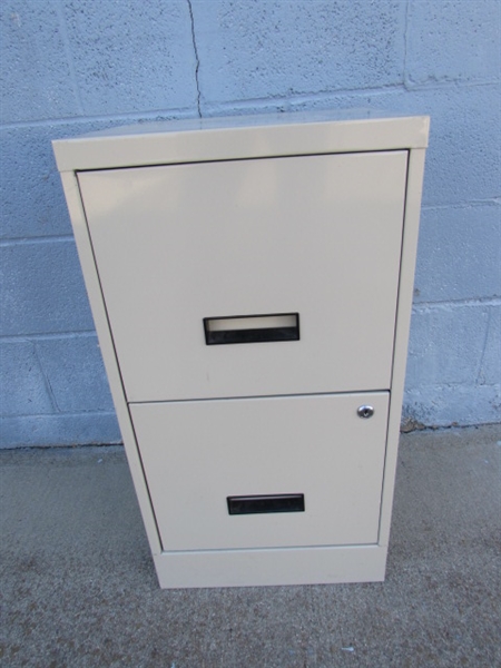 2-DRAWER LOCKING FILE CABINET - NO KEY