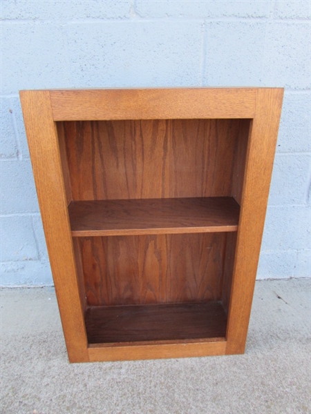 SMALL SHELF UNIT W/ADJUSTABLE SHELF