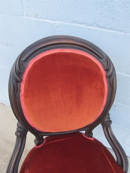 VICTORIAN PARLOR CHAIR W/ORANGE VELVET UPHOLSTERY