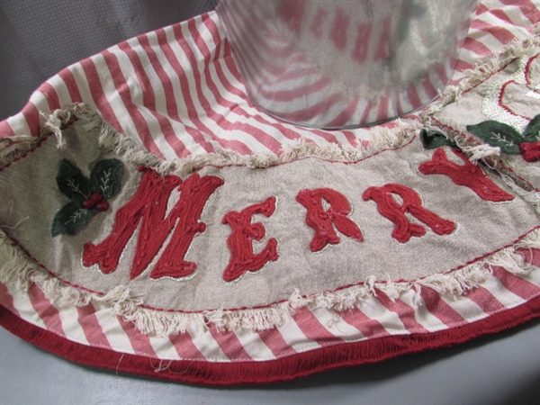 CHRISTMAS TREE SKIRT, METAL BUCKET W/GREEN GARLAND & CHRISTMAS WREATH