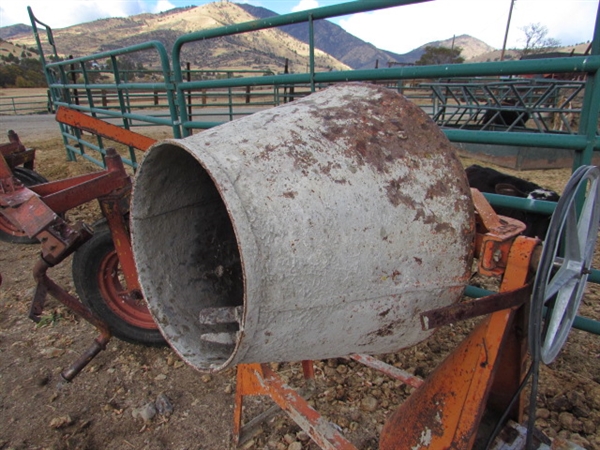 ELECTRIC CEMENT MIXER