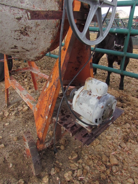 ELECTRIC CEMENT MIXER