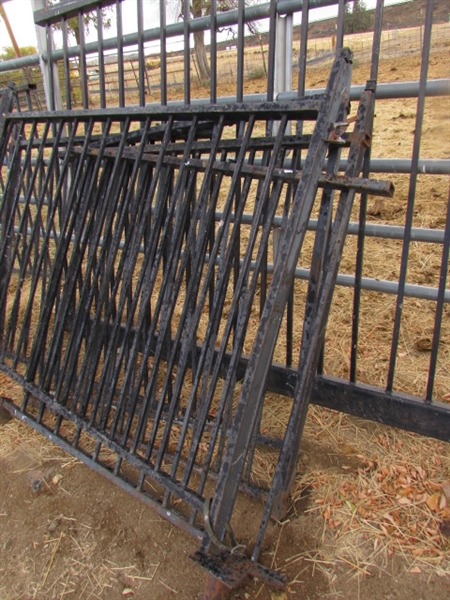 APPROX. 80' OF WROUGHT IRON FENCING PANELS