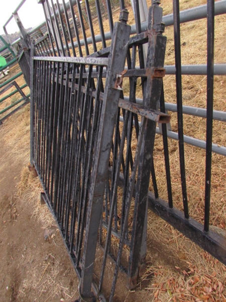 APPROX. 80' OF WROUGHT IRON FENCING PANELS