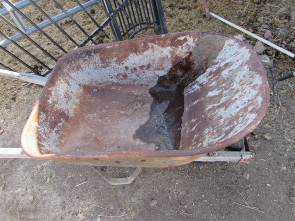 HEAVY DUTY CONTRACTORS WHEELBARROW - METAL W/WOOD HANDLES