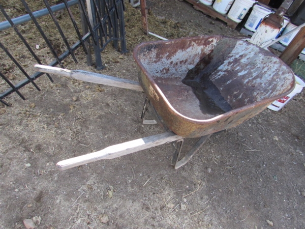 HEAVY DUTY CONTRACTORS WHEELBARROW - METAL W/WOOD HANDLES