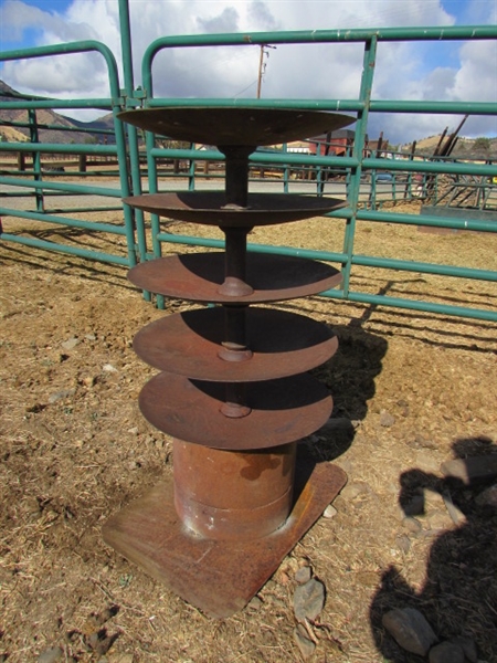 BIRD FEEDER OR DISC YARD ART