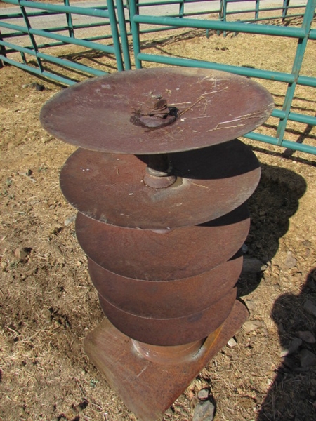 BIRD FEEDER OR DISC YARD ART