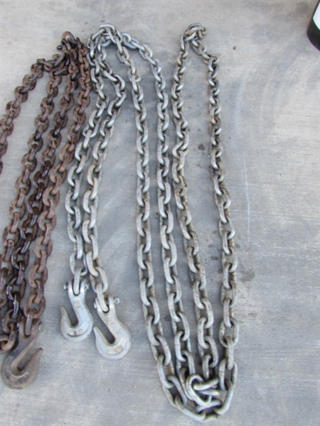 PAIR OF CHAINS & BINDERS