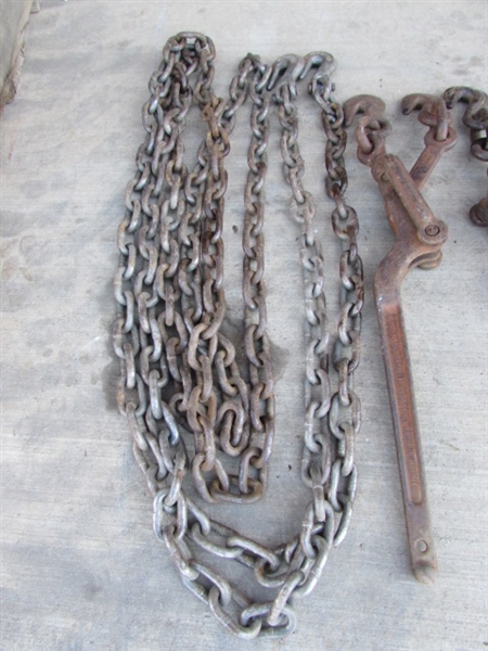 PAIR OF CHAINS & BINDERS