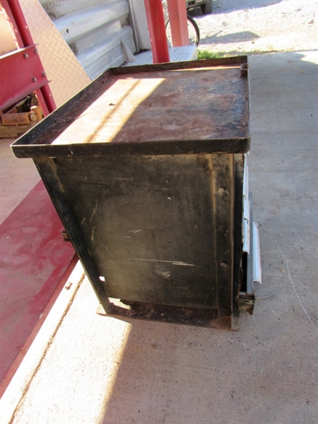 METAL WORK BENCH & 5-DRAWER CABINET