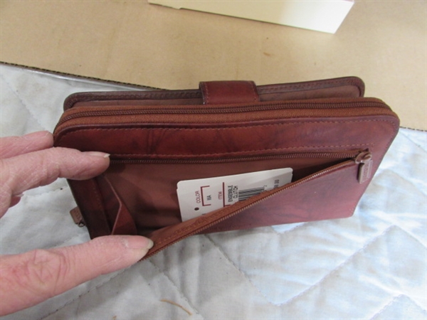 NEW BUXTON LEATHER WALLET