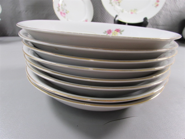 48 PC GERMAN BAVARIA WILD ROSE FINE CHINA DINNERWARE