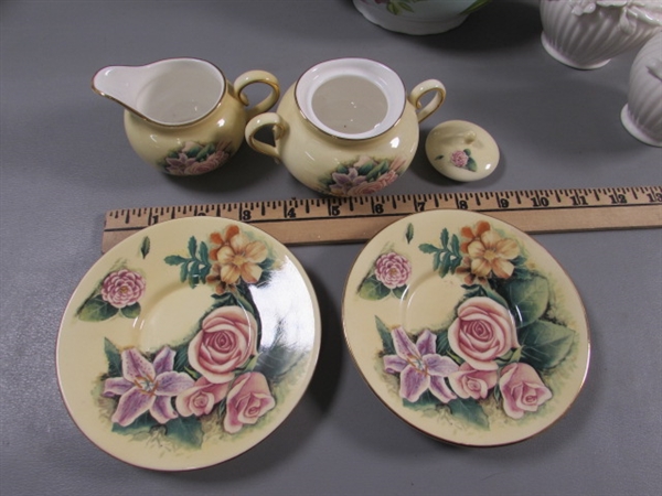 ROSE THEMED TEAPOT & SUGAR & CREAMER SETS