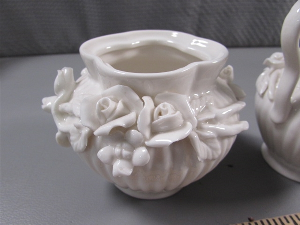 ROSE THEMED TEAPOT & SUGAR & CREAMER SETS