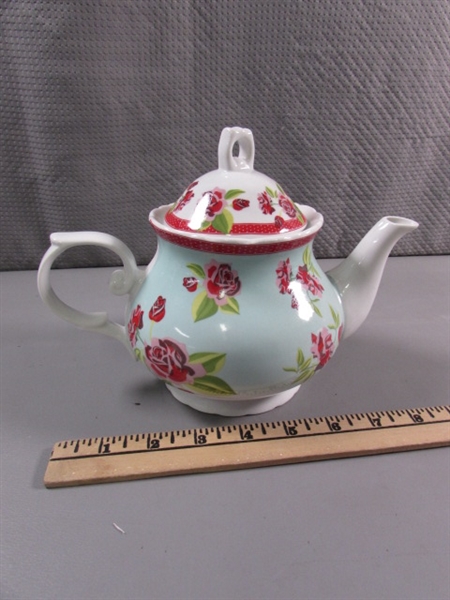 ROSE THEMED TEAPOT & SUGAR & CREAMER SETS