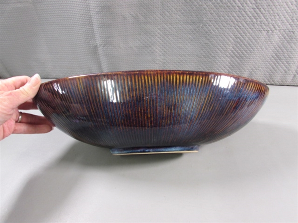 BEAUTIFUL STONEWARE OVAL BOWL