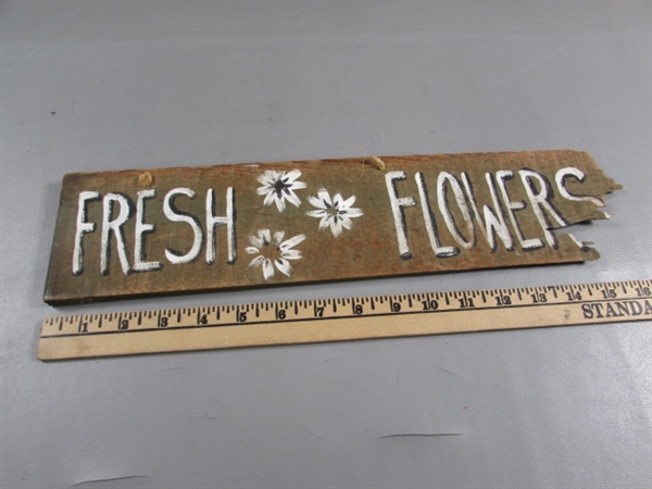 HAND PAINTED WOODEN SIGNS & A WOODEN TRAY