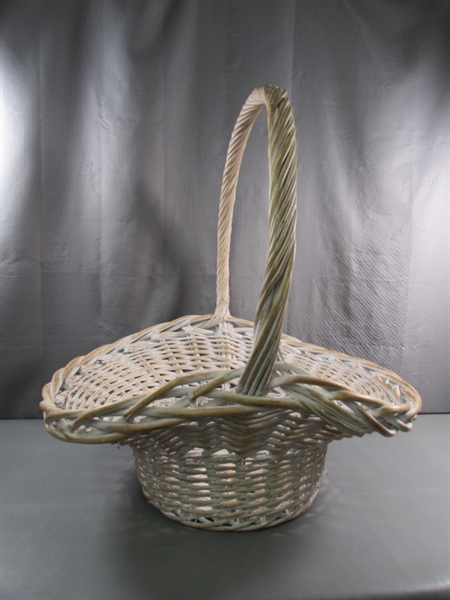 GIANT WICKER BASKET