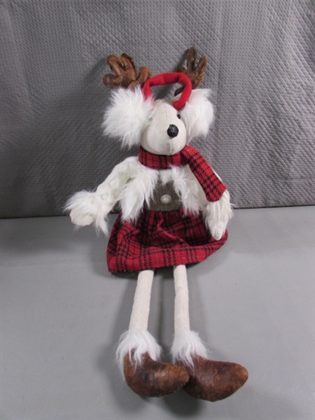 CUTE PLUSH CHRISTMAS REINDEER SHELF SITTERS