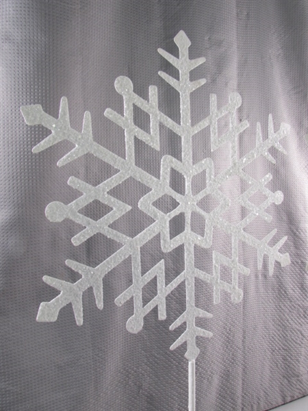 SNOWFLAKE DECOR