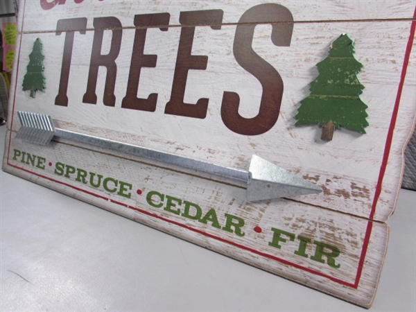 CHRISTMAS TREES SIGN - DECOR