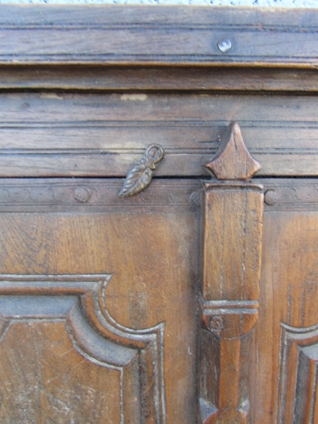 ANTIQUE WOODEN WINDOW SHUTTERS