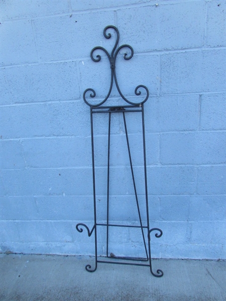 WROUGHT IRON ORNATE EASEL