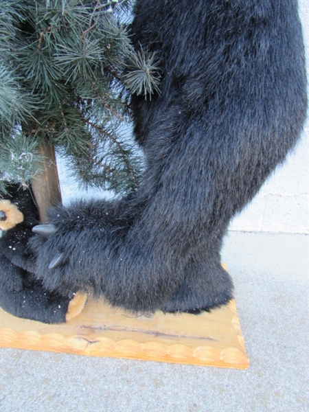 PLUSH BLACK BEAR & CUB DECOR