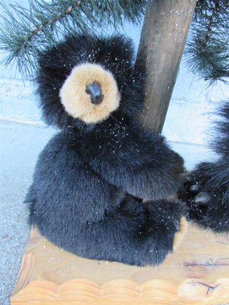 PLUSH BLACK BEAR & CUB DECOR