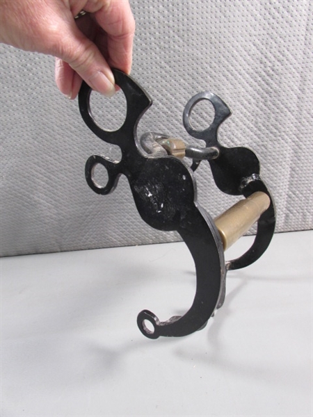 METAL HORSE SILHOUETTE, OLD COWBELL & TOILET PAPER HOLDER BIT