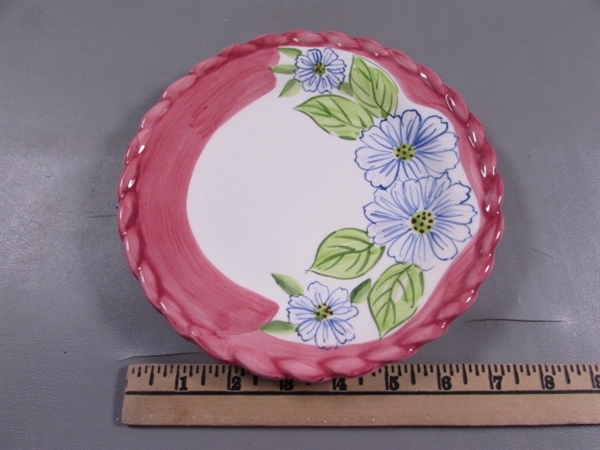 6 VINTAGE CHINA PLATES & 2 NEW CERAMIC PLATES