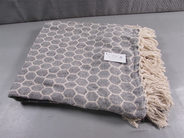 NEW BLACK & WHITE RECYCLED COTTON THROW