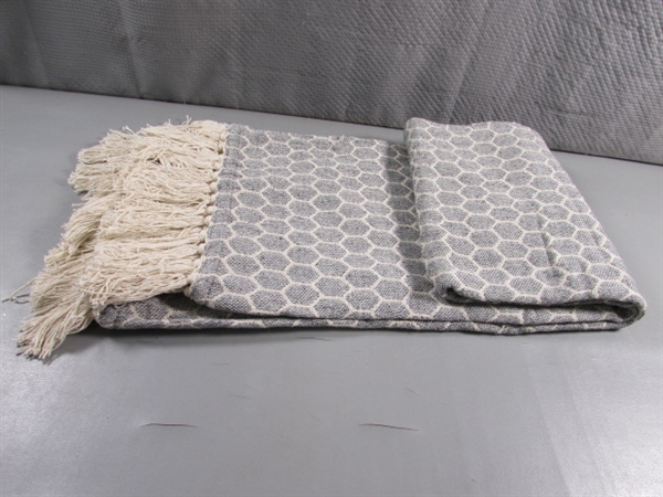 NEW BLACK & WHITE RECYCLED COTTON THROW