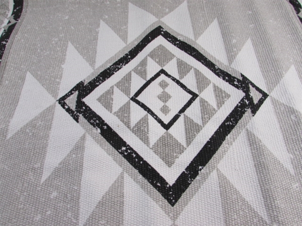 NEW BLACK, GRAY & WHITE COTTON THROW RUG