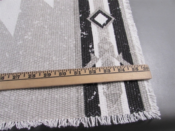 NEW BLACK, GRAY & WHITE COTTON THROW RUG