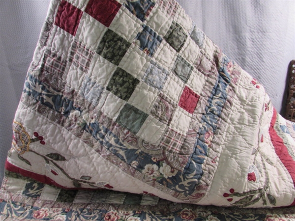 QUILTED BEDSPREAD W/MATCHING SHAMS