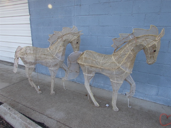 PAIR OF LIGHTED CHRISTMAS HORSES W/STAKES