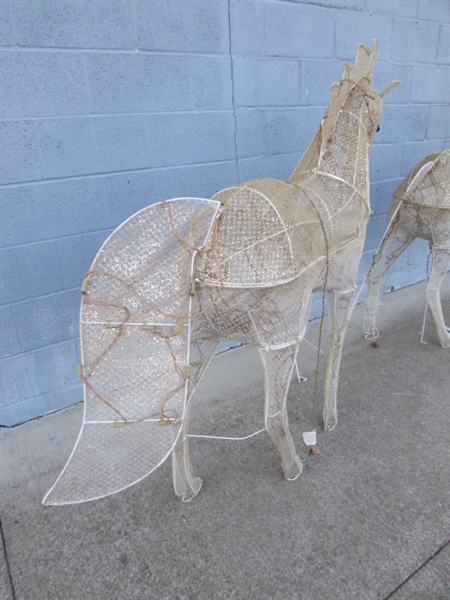 PAIR OF LIGHTED CHRISTMAS HORSES W/STAKES