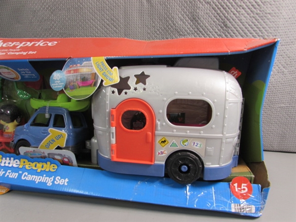 NEW FISHER PRICE LITTLE PEOPLE FRESH AIR FUN CAMPING SET