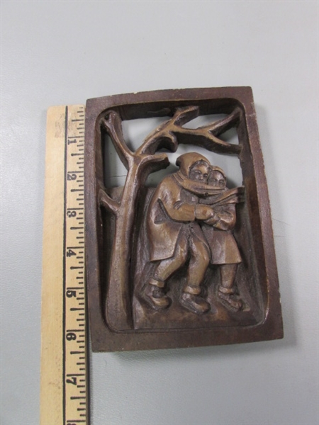 VINTAGE 3D RELIEF WOOD CARVING HOLLAND CHILDREN