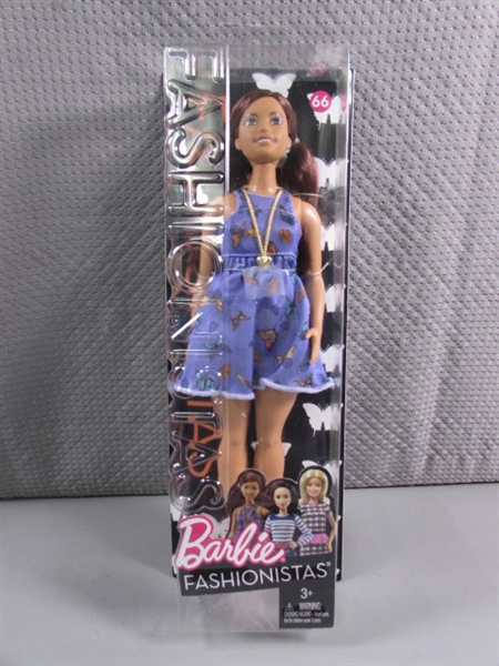 5 NEW FASHIONISTA BARBIE DOLLS