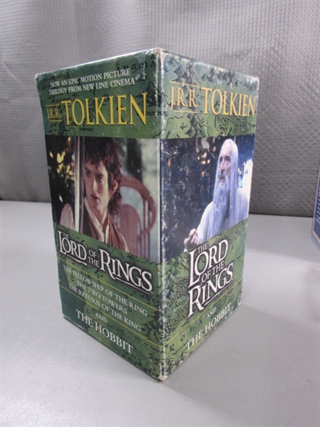 LORD OF THE RINGS TRILOGY IN PAPERBACK & THREE NEW GLASS GOBLETS THAT LIGHT UP