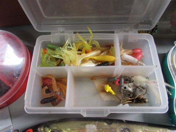 LARGE ASSORTMENT OF FISHING TACKLE & TACKLE BOXES