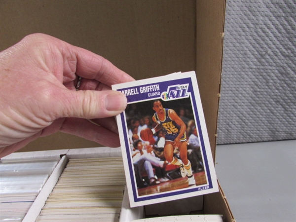 1 5-ROW BOX OF VARIOUS SPORTS TRADING CARDS