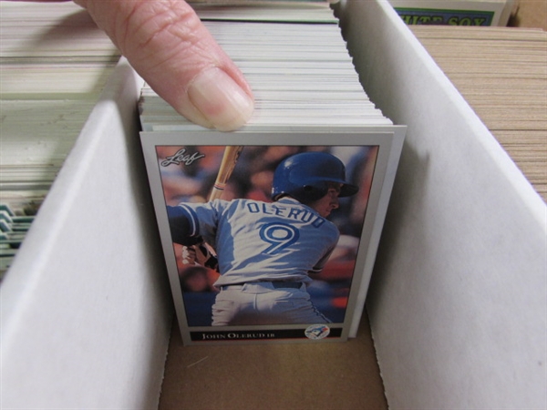 1 5-ROW BOX OF VARIOUS SPORTS TRADING CARDS