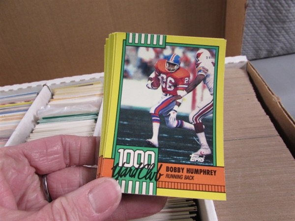 1 5-ROW BOX OF VARIOUS SPORTS TRADING CARDS