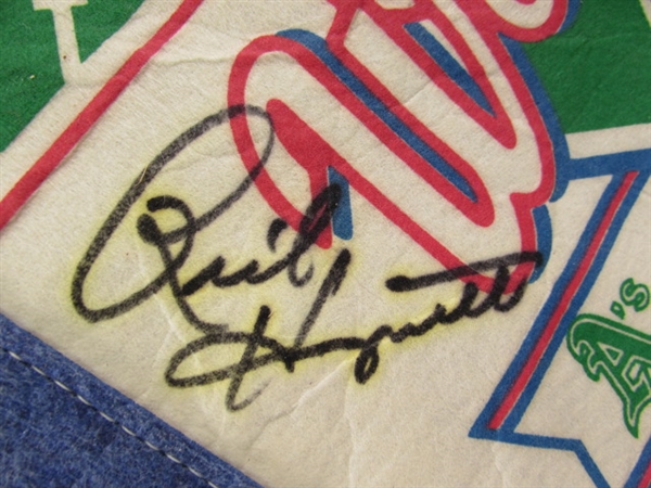 1989 BATTLE OF THE BAY PENNANT W/2 AUTOGRAPHS