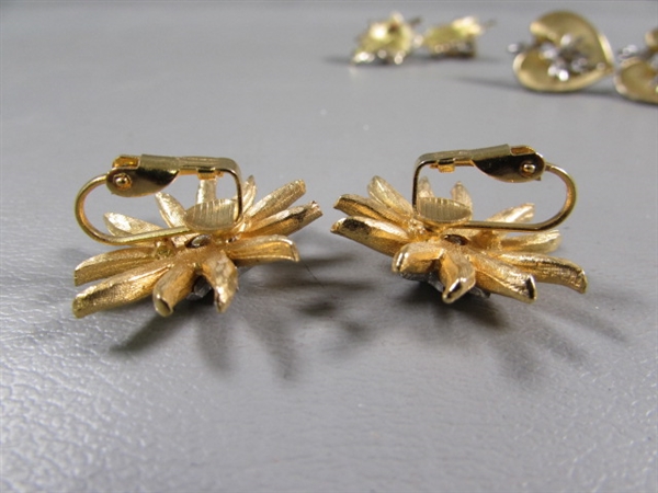 VINTAGE GOLD & SILVER TONE CLIP-ON & SCREW BACK EARRINGS