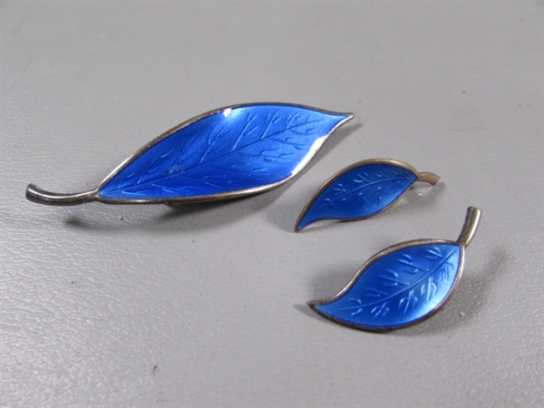 STERLING SILVER NON-PIERCED EARRINGS & A PIN